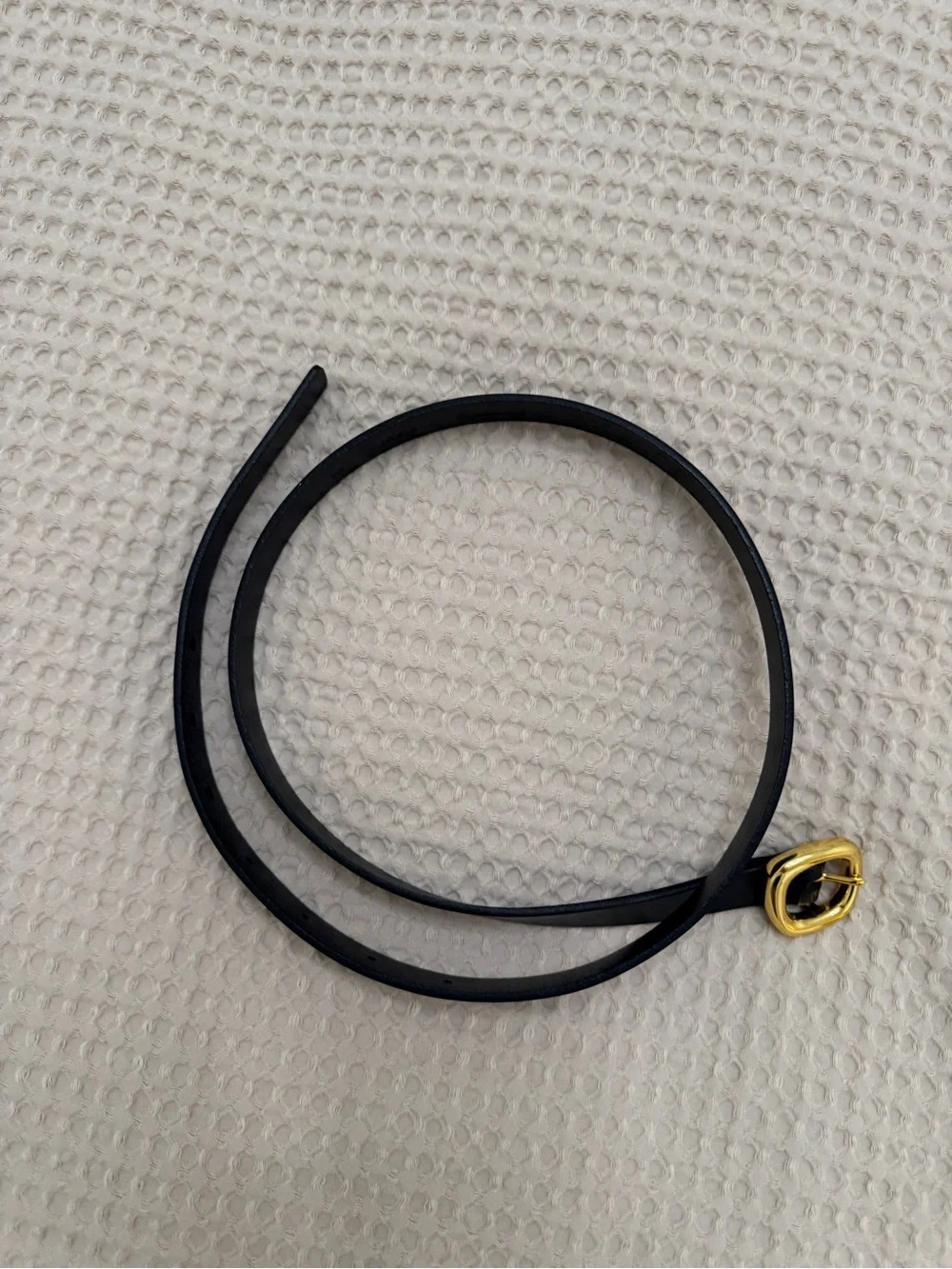 Madewell sculptural buckle leather skinny belt
